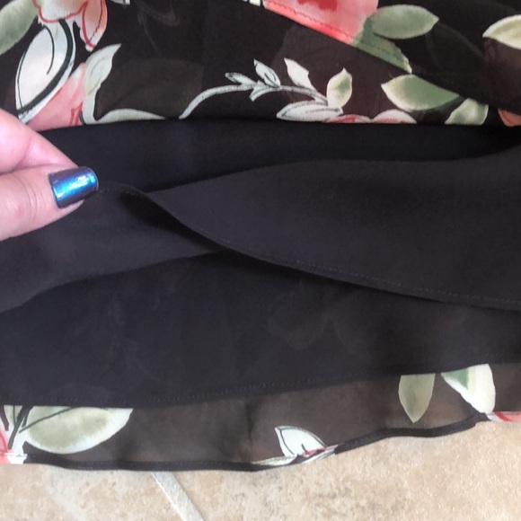 Ann Taylor Skirt - Picture 2 of 6